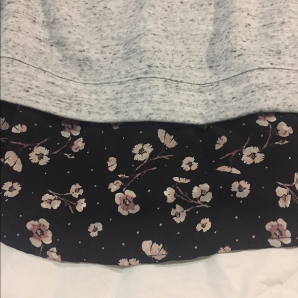 MAURICES Pretty gray top over flower print bottom - Picture 7 of 8